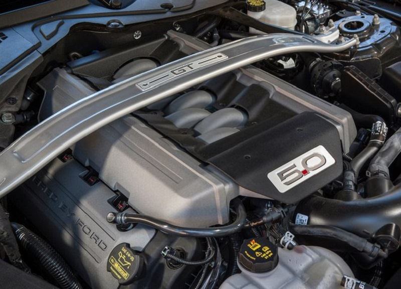محرك فورد موستنج جي تي 2015 موتور.jpg