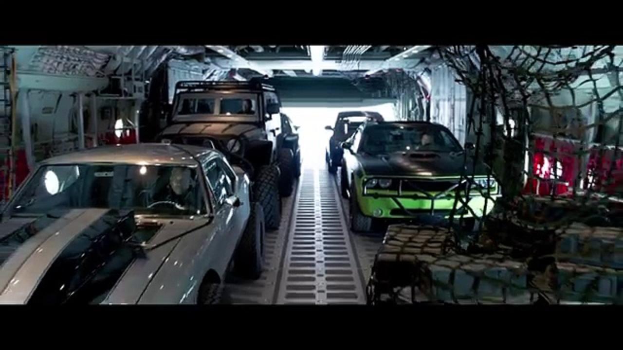 خلف كواليس قفز السيارات في فيلم فاست اند فيورس 7 ArabGT