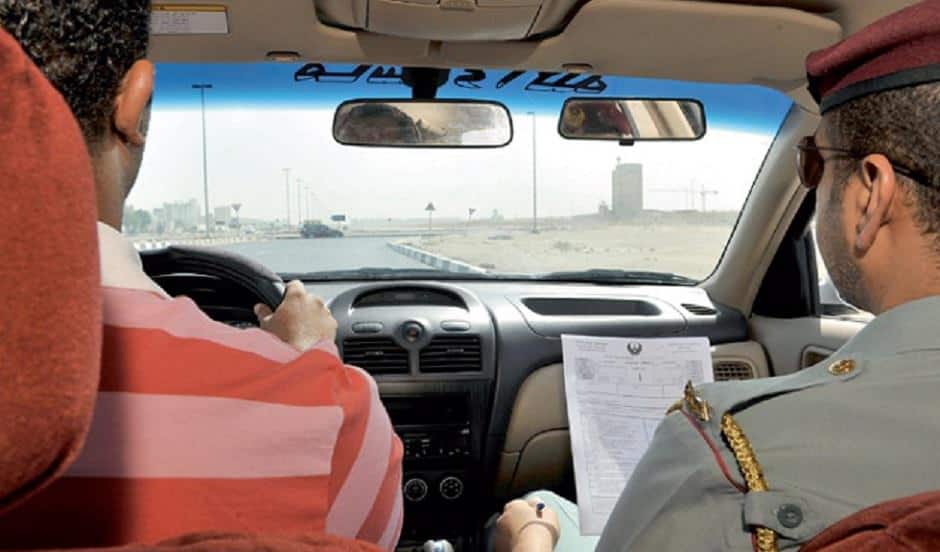 اختبار قيادة سيارات في دبي