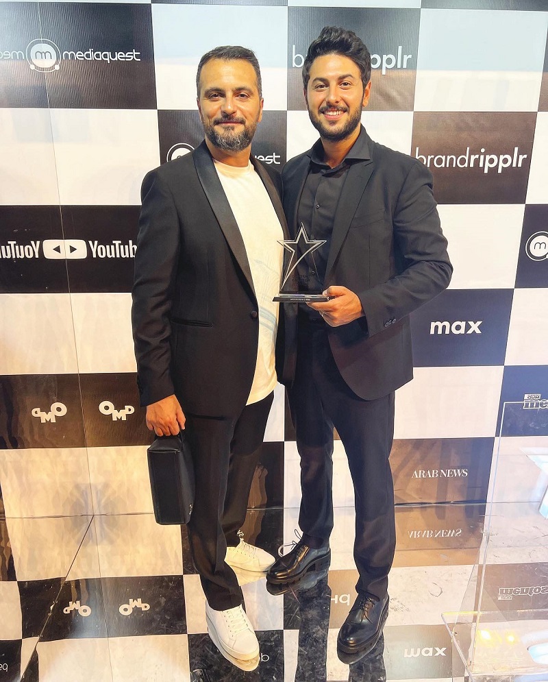 كريم ديب يحصل على جائزة افضل صانع محتوى سيارات في العالم العربي