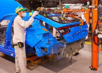 خفض إنتاج سيارات هوندا 2022 بسبب نقص الشرائح