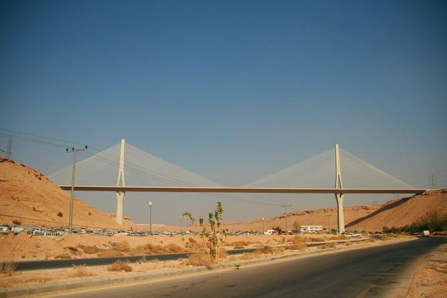 الجسر المعلق في الرياض (4)