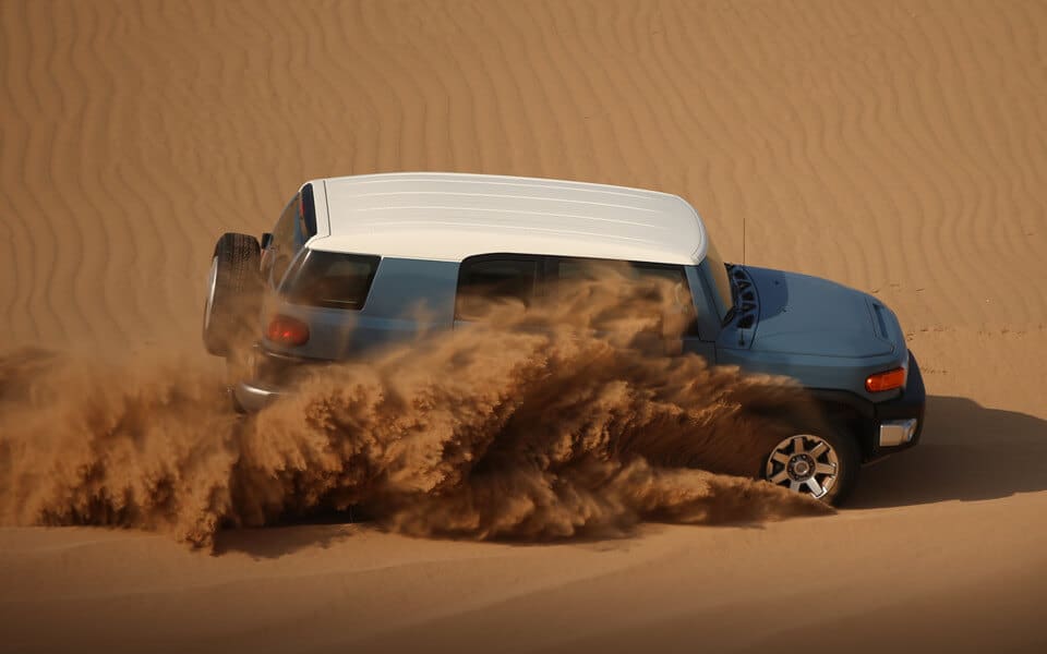 سيارة اف جي كروزر 2023 للبيع في السعودية