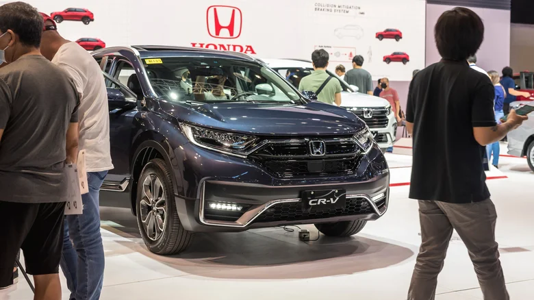 2023 Honda CRV Hybrid - أكثر سيارات البنزين كفاءة لعام 2023