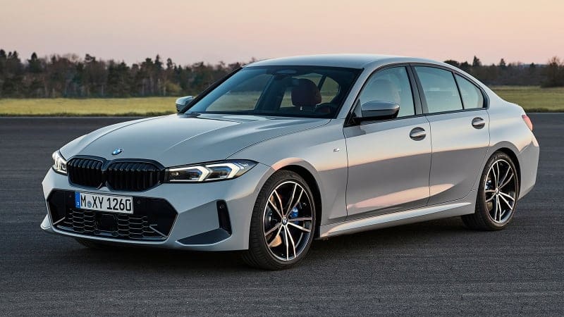 BMW 3 Series - أفضل سيارات سيدان رياضية في 2023