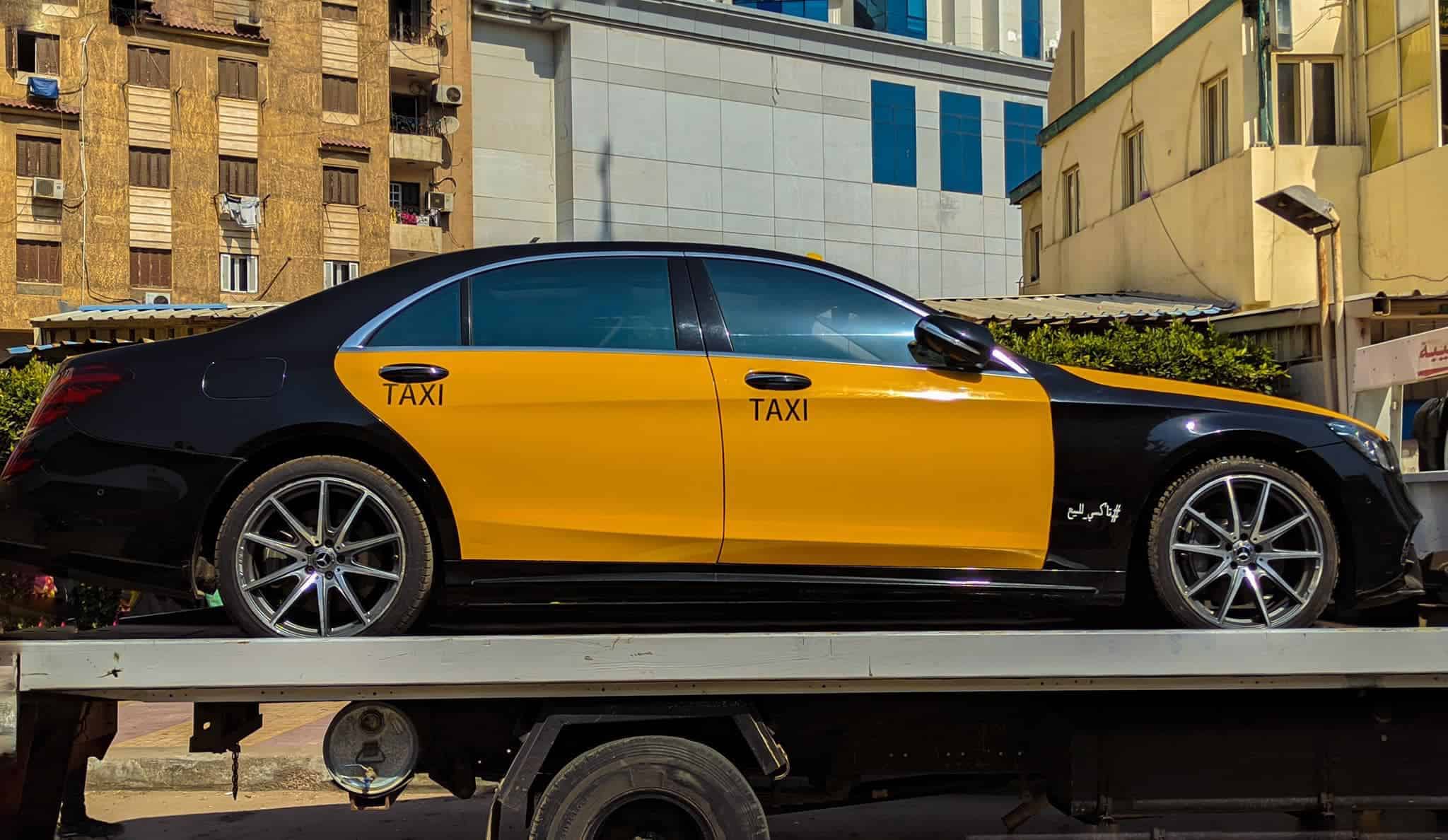 مرسيدس S560 4Matic تتحول إلى تاكسي في مصر!