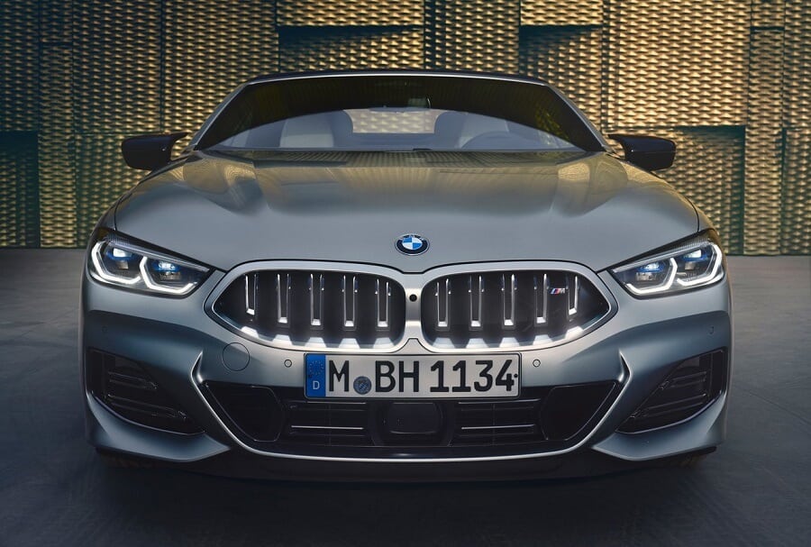 سيارة BMW 8 المكشوفة 2023 الجديدة