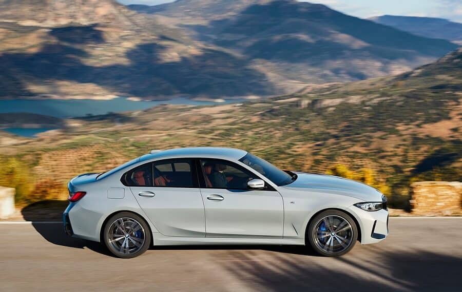 سيارة BMW الفئة الثالثة 2023 للبيع 