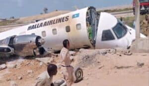 لحظة تحطم طائرة صومالية