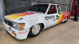 بيك أب تويوتا 1991 تتحول إلى سيارة سباقات فائقة السرعة 1
