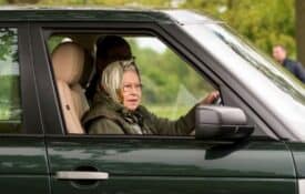 سيارة ملكة بريطانيا الراحلة تعرض للبيع في مزاد