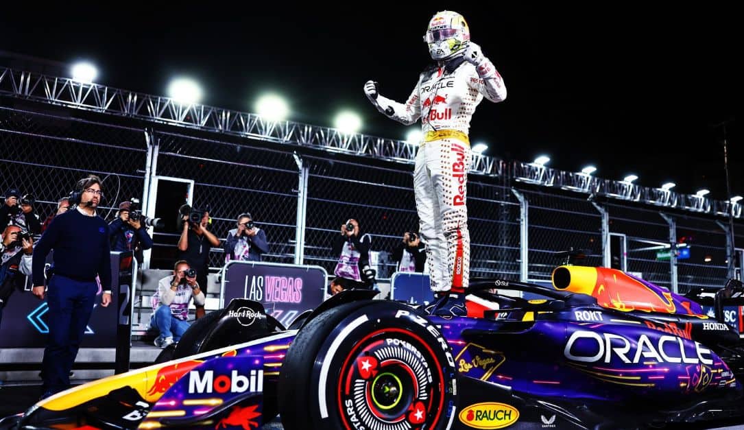 ماكس فيرستابن يفوز في سباق جائزة لاس فيجاس الكبرى 1