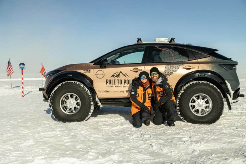 نيسان أريا تقطع رحلة من القطب الشمالي إلى القطب الجنوبي 2