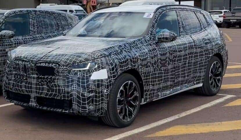 ظهور سيارتي BMW الفئة الثانية و X3 لعام 2025 في صور تجسسية 1