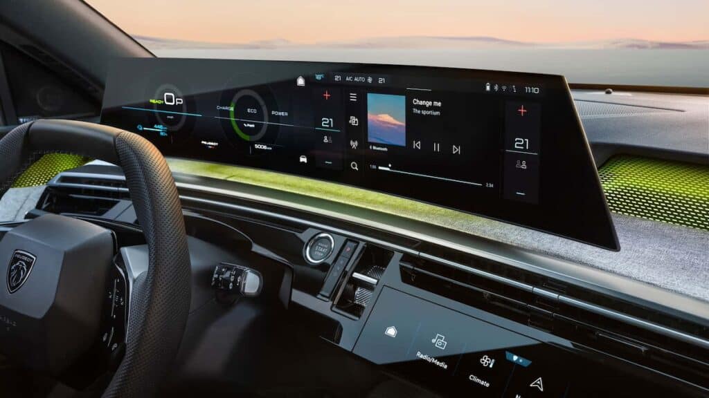 شاشات سيارة بيجو 5008 2025
