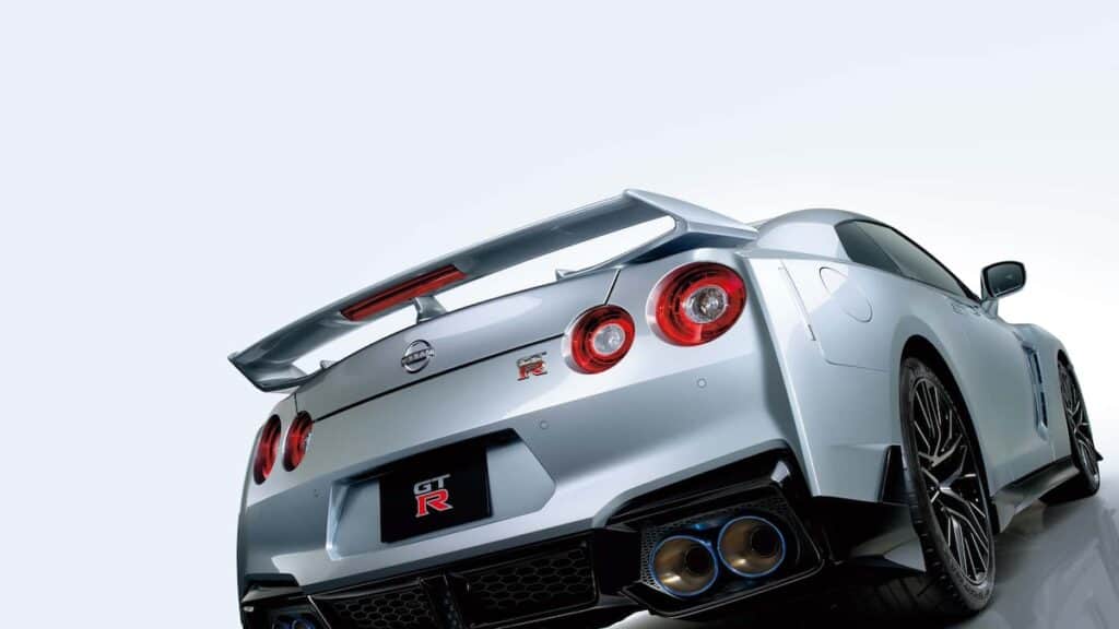 2025-nissan-gtr