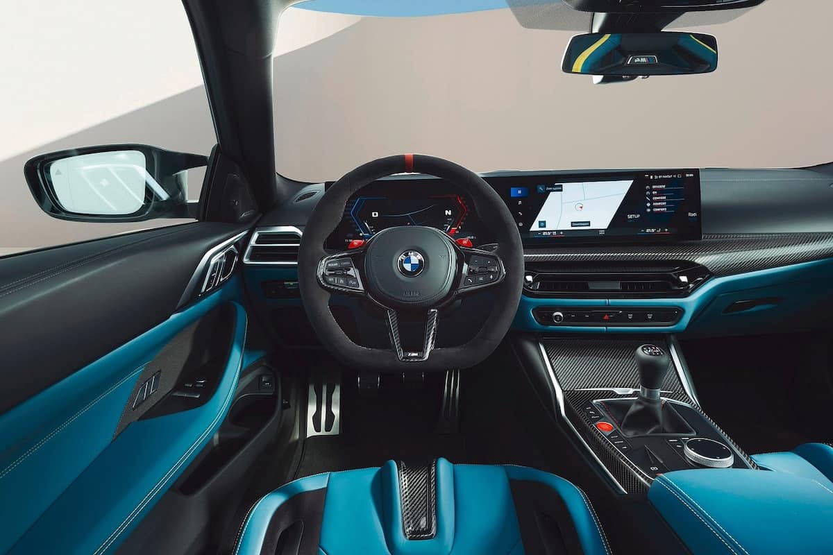 داخلية BMW M4 2025
