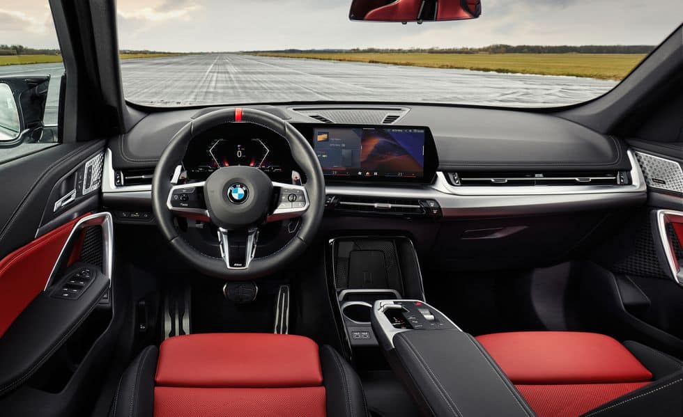داخلية BMW X1 2024