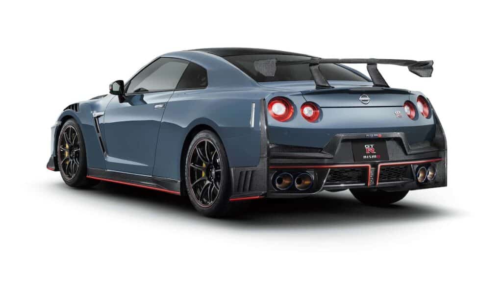 نيسان GTR 2025