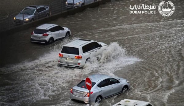 الإمارات للتأمين توضح حول تعويض السيارات المتضررة من الأمطار