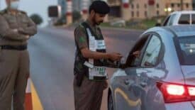 تزامنا مع قرب العيد.. السعودية تعلن قرارا بشأن مخالفات السير المتراكمة على السائقين