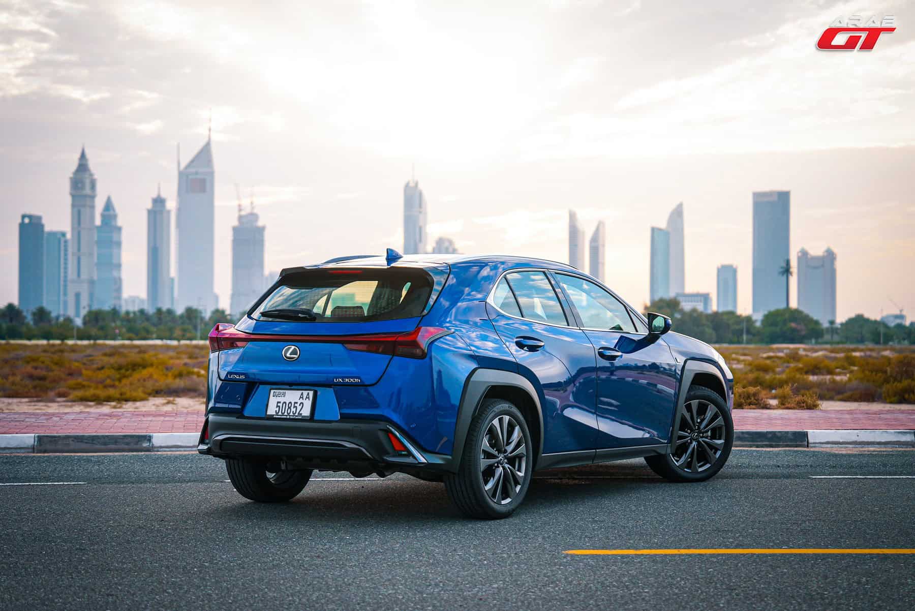 سيارة لكزس UX جديدة