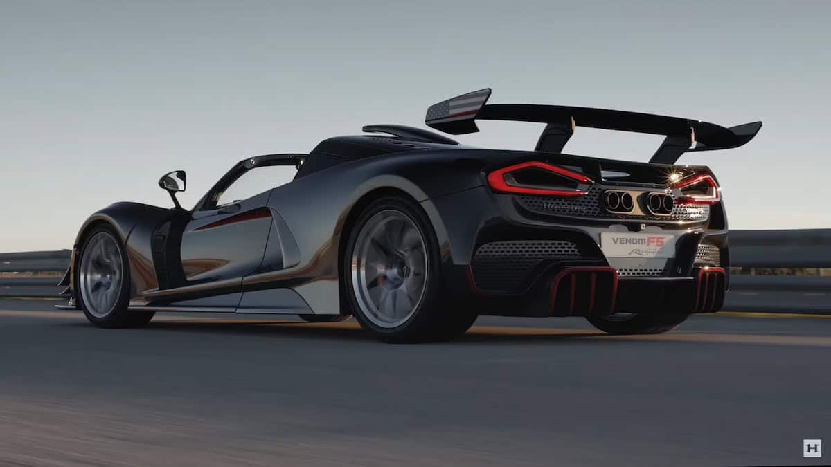 سيارة هينيسي فينوم F5 ريفولوشن