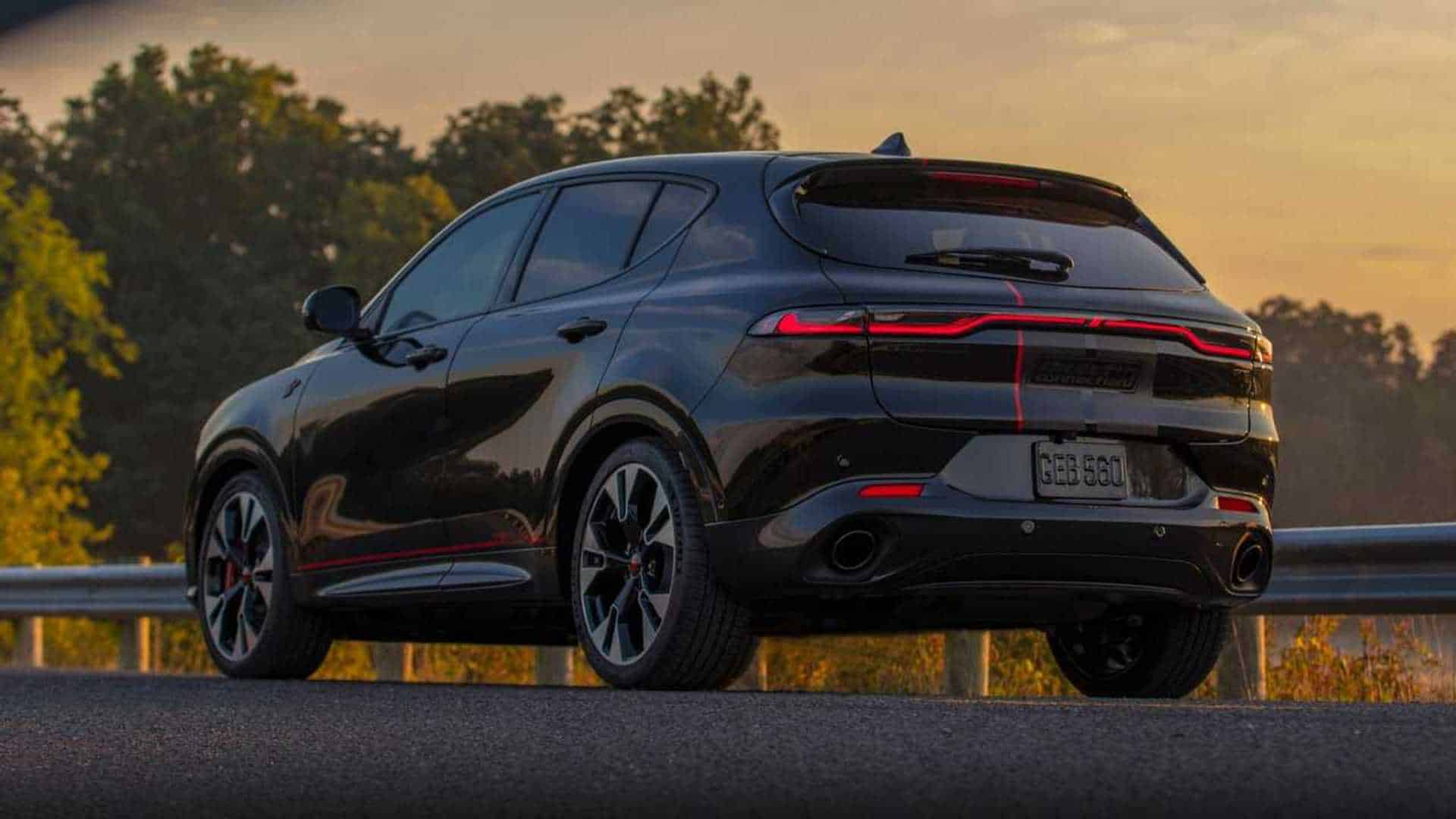 صور سيارة دودج هورنت 2025
