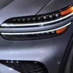 أضواء سيارة جينيسيس GV70 2026