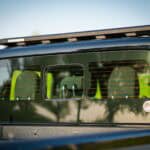 زجاج سيارة جيب جلاديتور معدلة