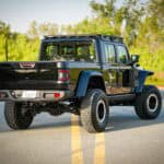 شاحنة جيب جلاديتور معدلة