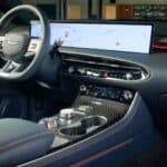 شاشات سيارة جينيسيس GV70 2026