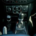 قير سيارة جيب جلاديتور معدلة