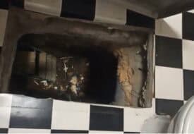بسبب مخالفة مرورية… رجل يختبئ بحفرة تحت حمام منزله لتفادي السجن