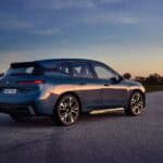 BMW iX جديدة