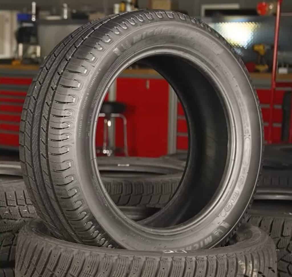 Michelin Defender2 