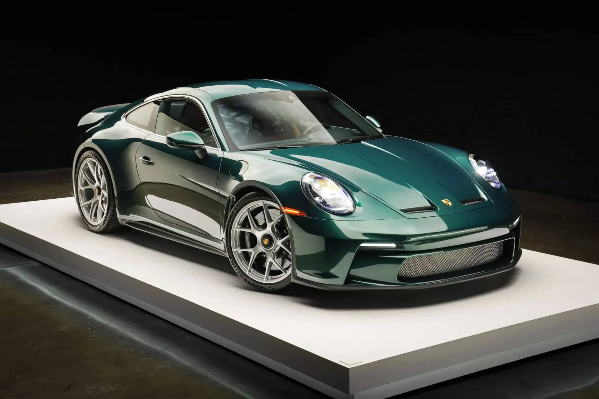 2024_porsche_911-st