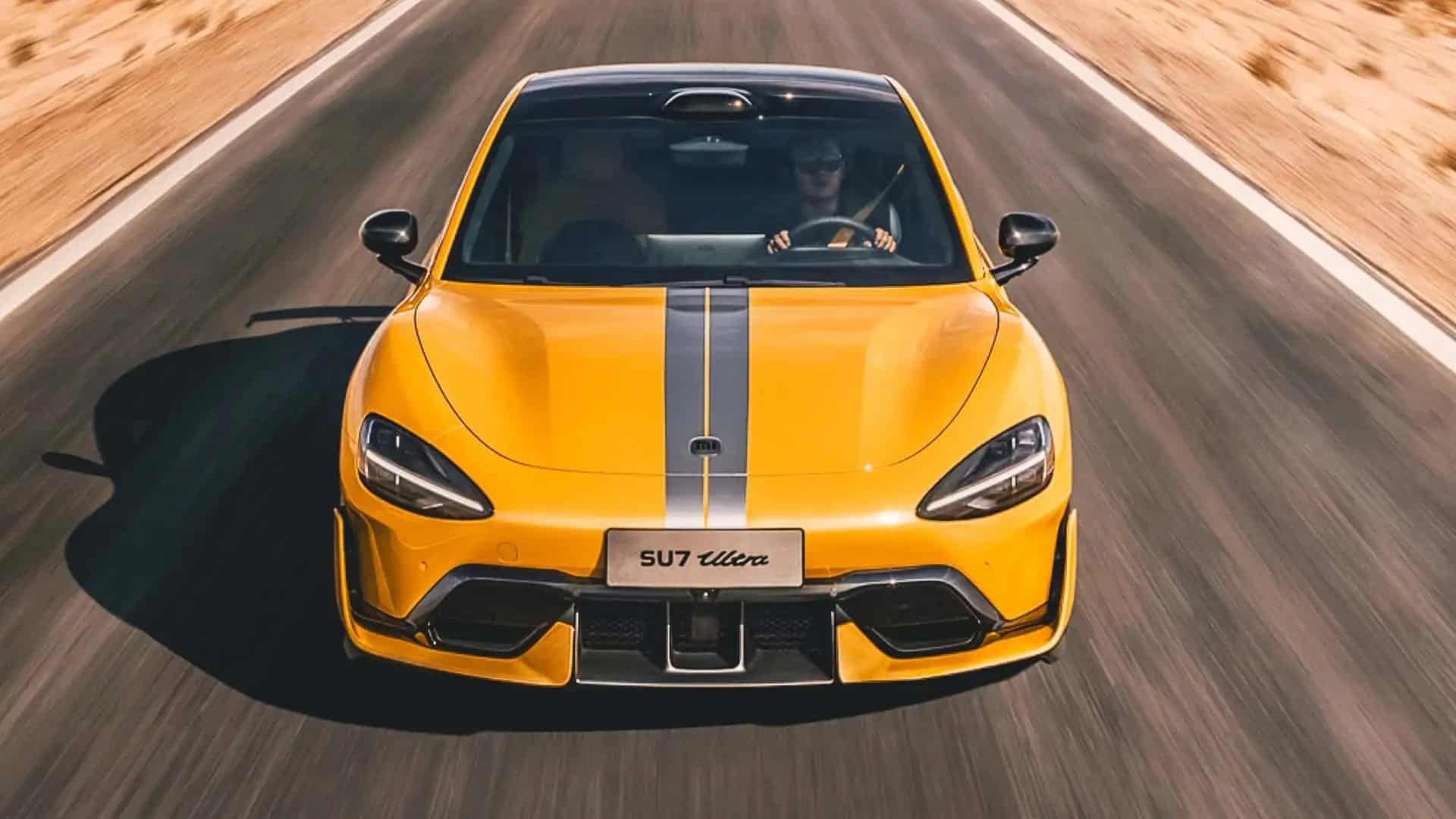 ما سر وجود شاومي SU7 الترا أمام مقر شركة فيراري في إيطاليا؟ 