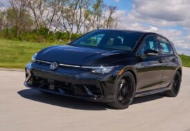 سيارة جولف R جديدة