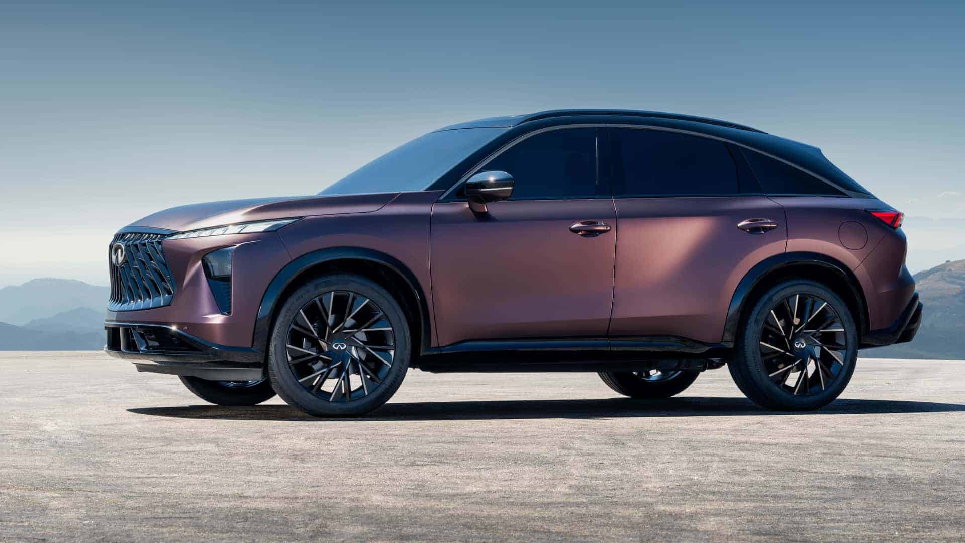 شكل سيارة إنفينيتي QX65 مونوجراف