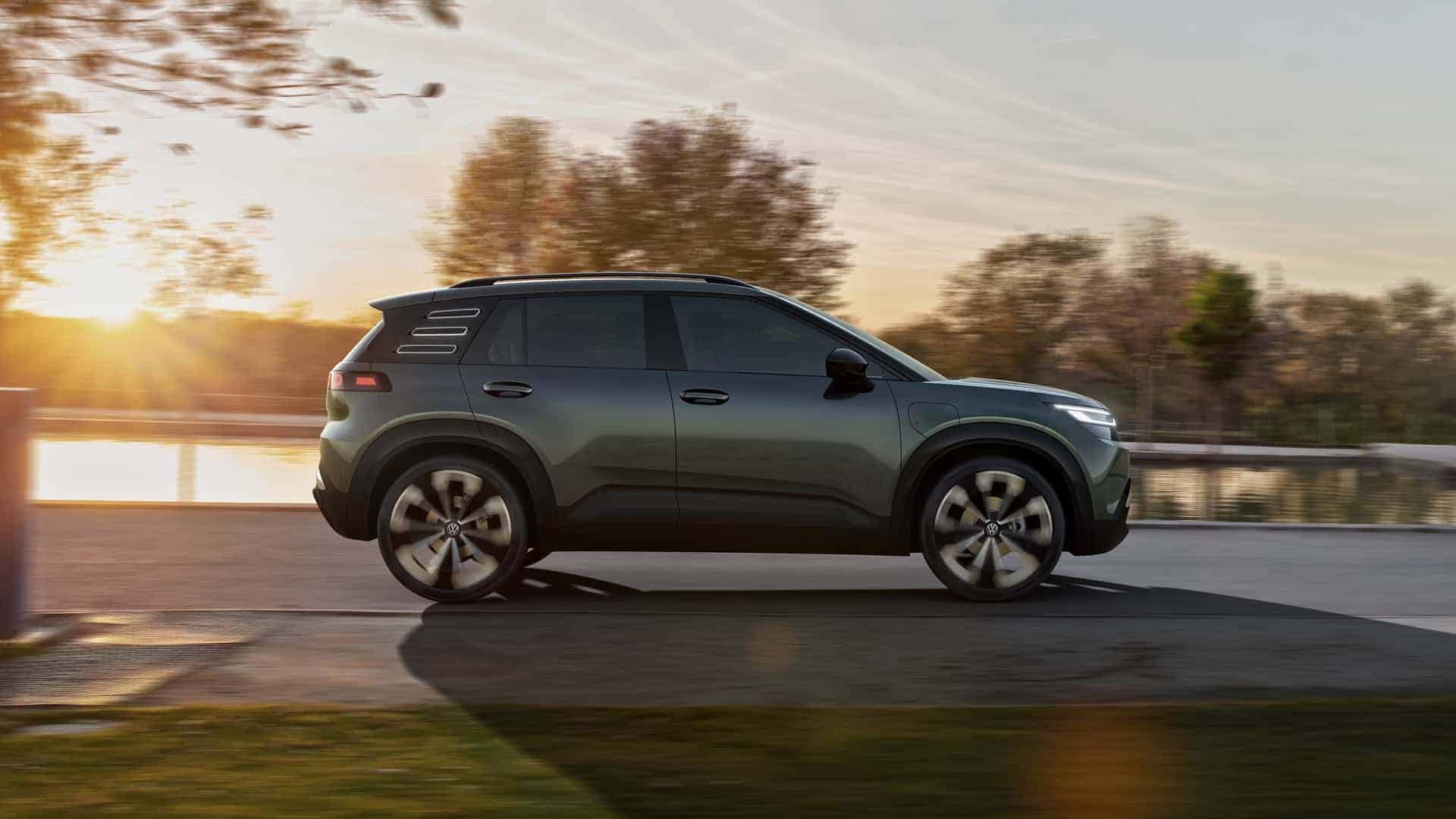 سيارة جديدة