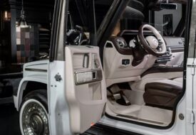 باب سيارة مرسيدس جي كلاس