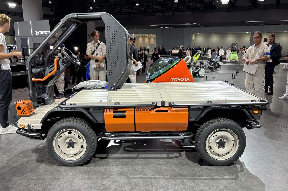 سيارة تويوتا تصنع في المنزل