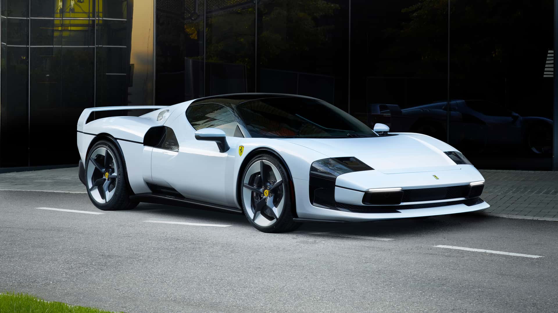 سيارة فيراري SC40