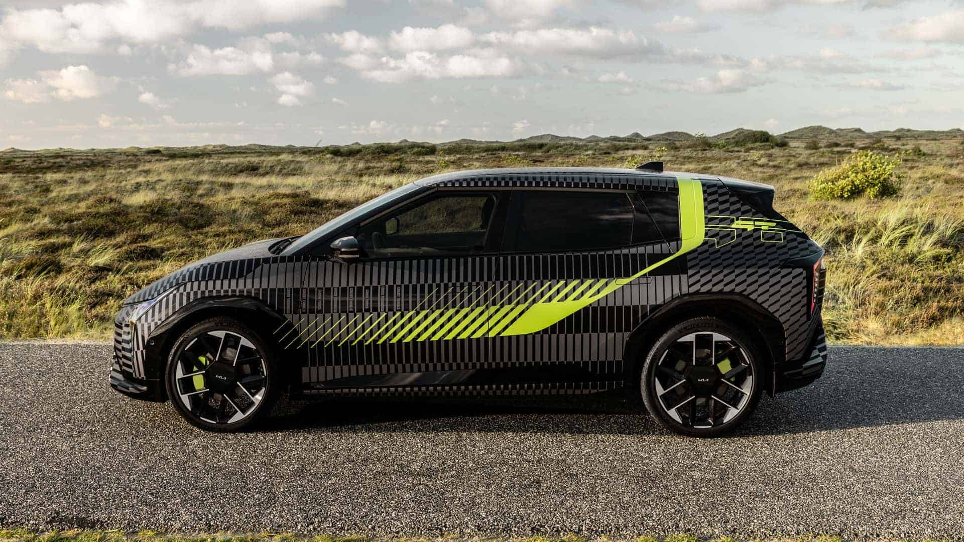 سيارة كيا EV4 GT 2026