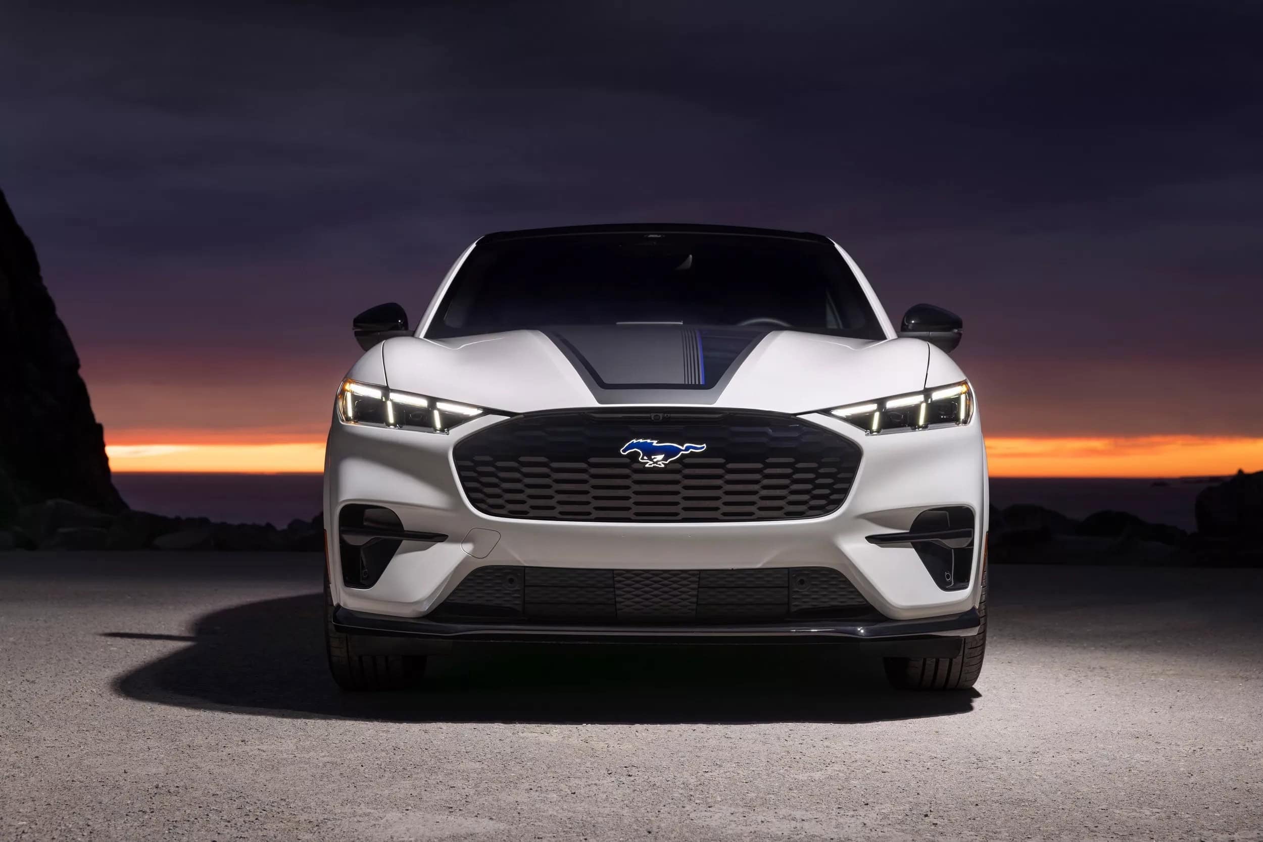 سيارة موستنج ماك إي جي تي 2026