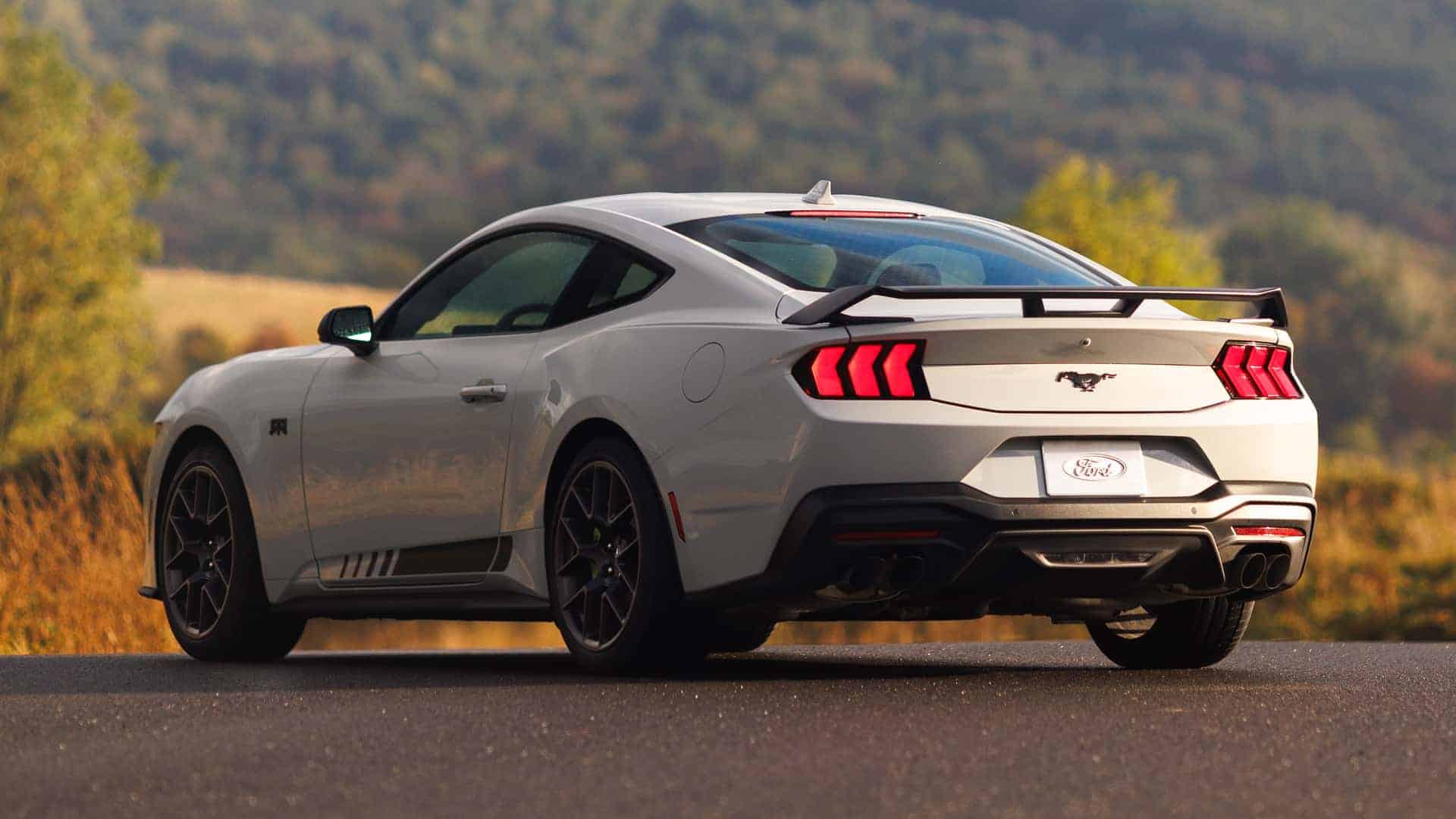 عادم موستنج RTR 2026