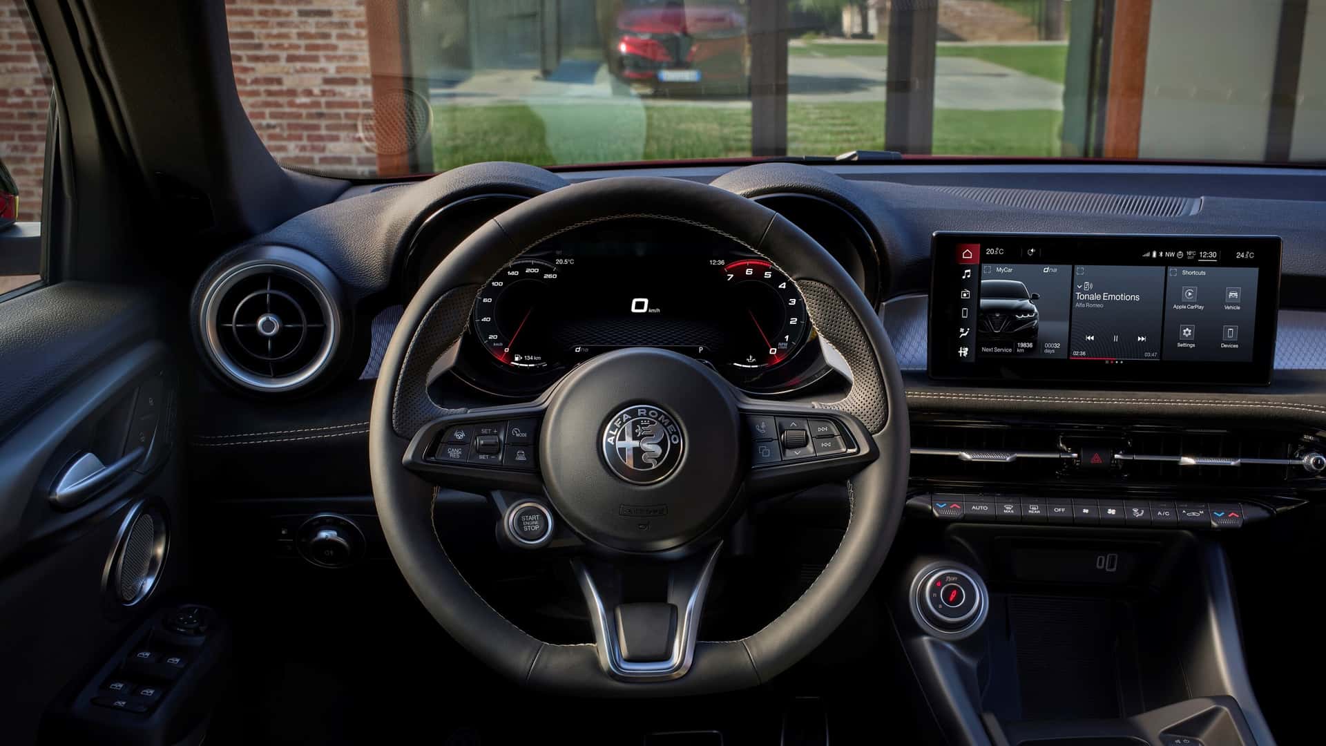 مقود سيارة ألفا روميو تونالي 2026