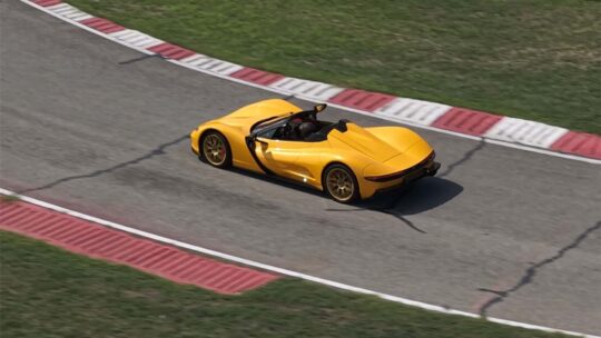 أسرع سيارة رودستر كهربائية في العالم