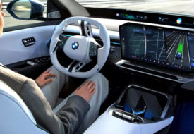 بي إم دبليو تتصدر سباق القيادة دون يدين.. ما القصة؟